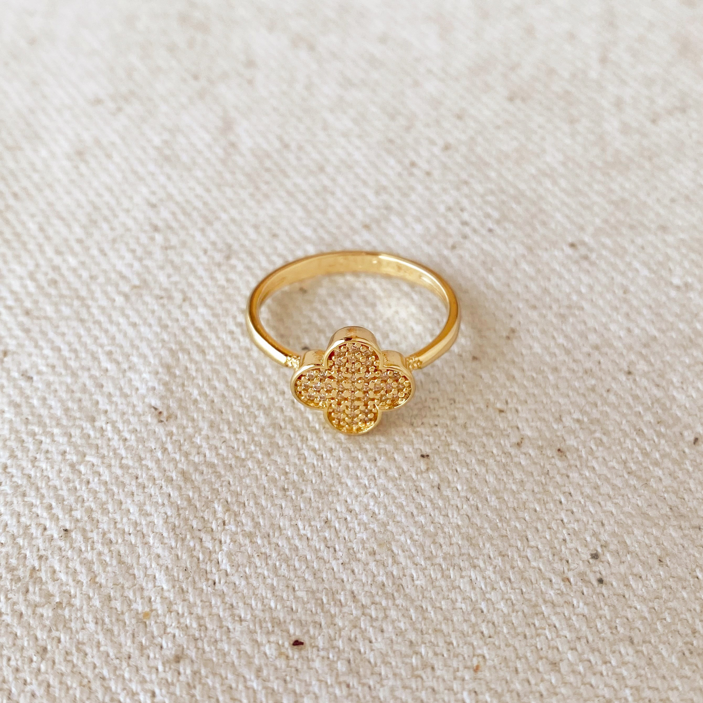 Clover Paved Zircon Ring